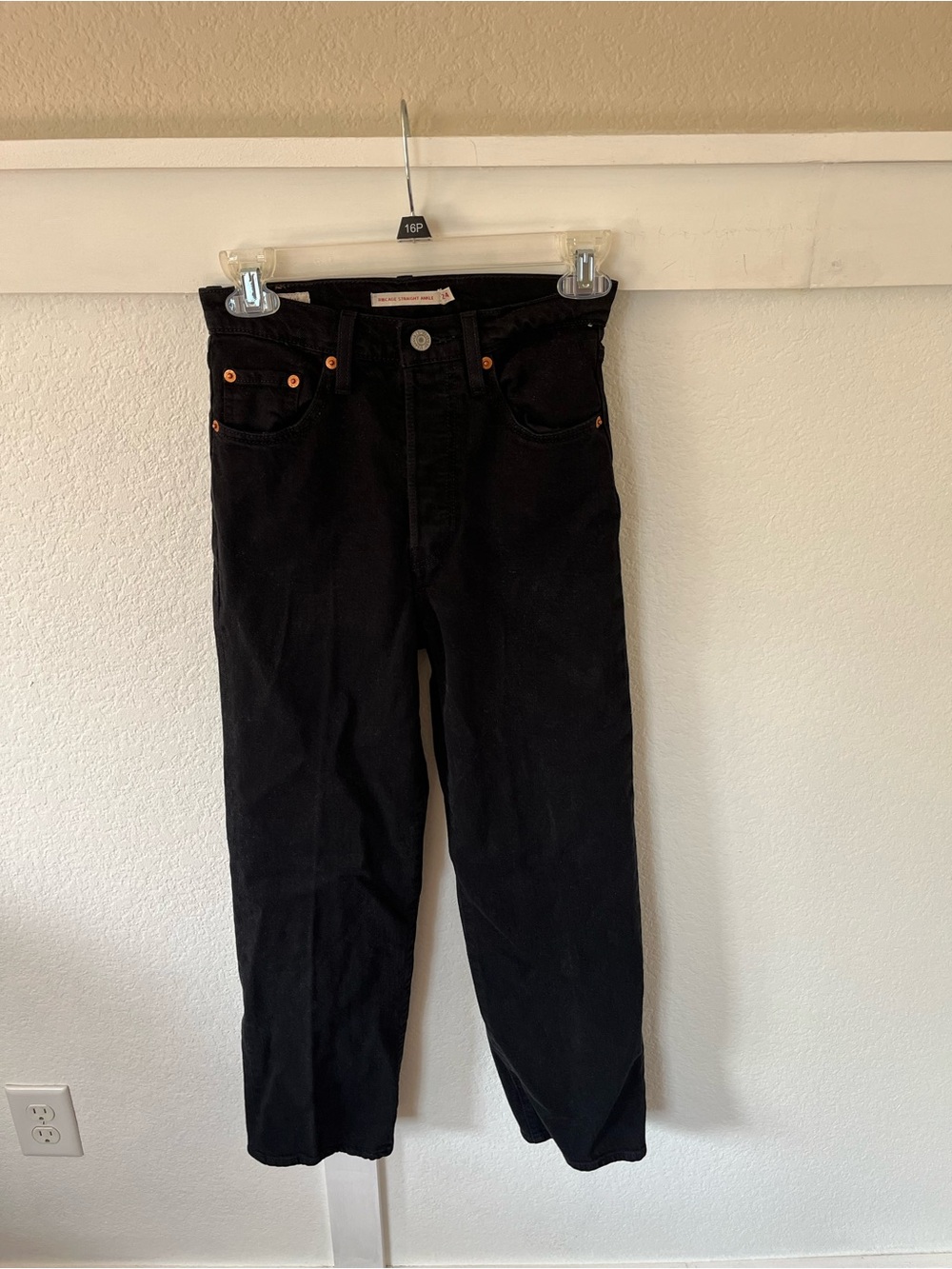Levi's Women's 24 Ribcage Straight Ankle Black Jeans